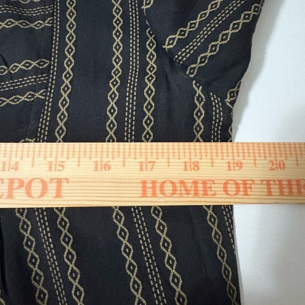 Elan Tiered, Bell Sleeve Babydoll Swing Black and Tan Dress. Pockets, Split Neck - Picture 14 of 15